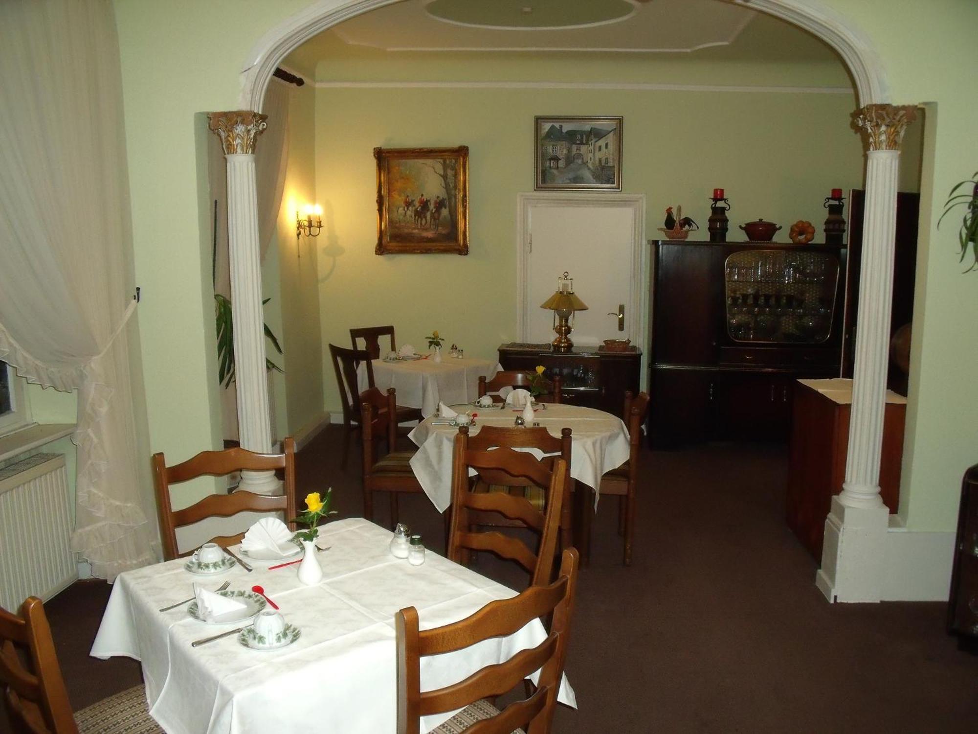 Pension Marienhof Kobern-Gondorf Exterior foto